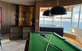 Sea-Front Apartment Netanya